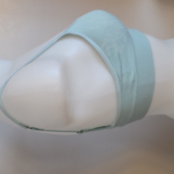 2 Patagonia Sports Bras - Picture 12 of 16